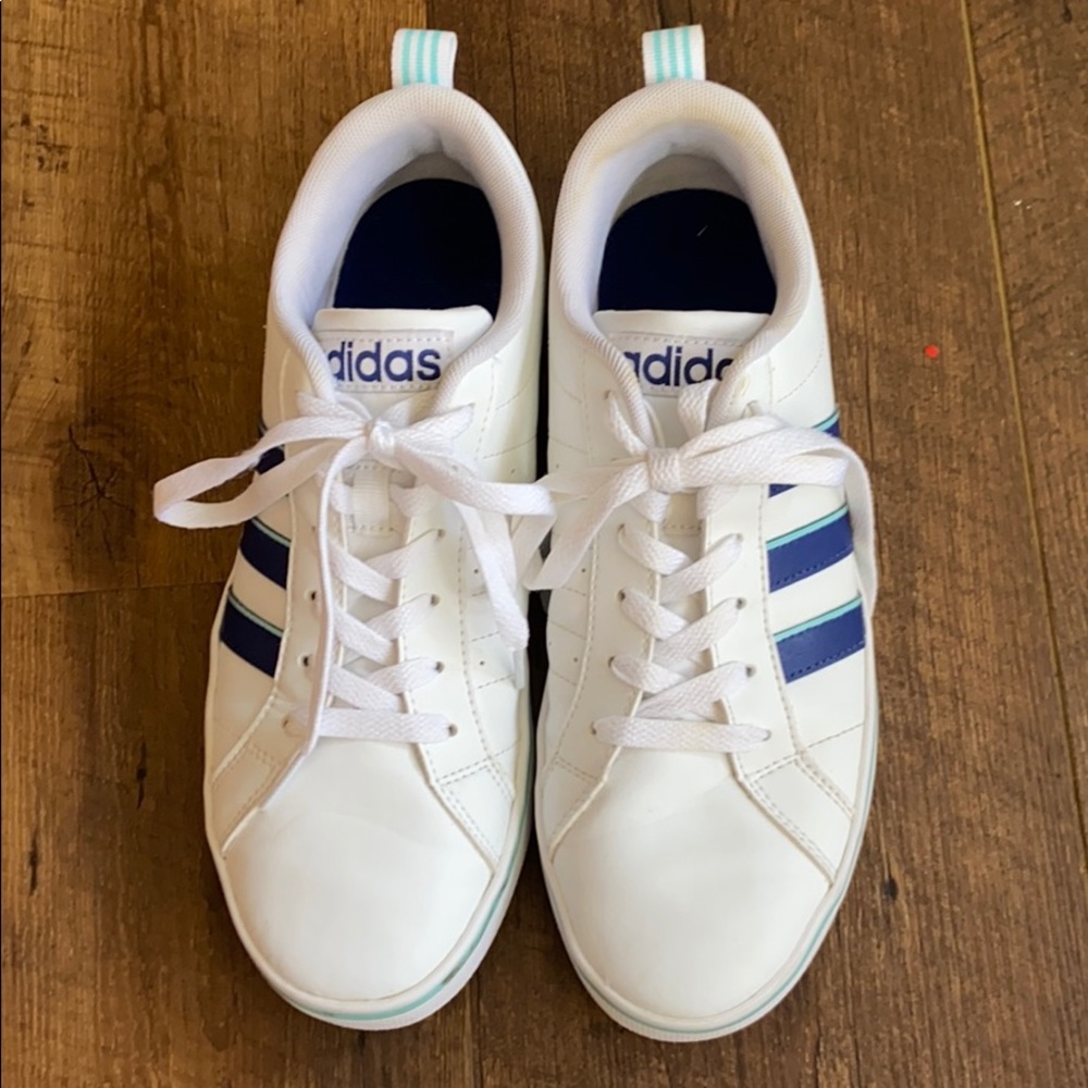 Adidas Women’s Low Top Sneakers Size 8